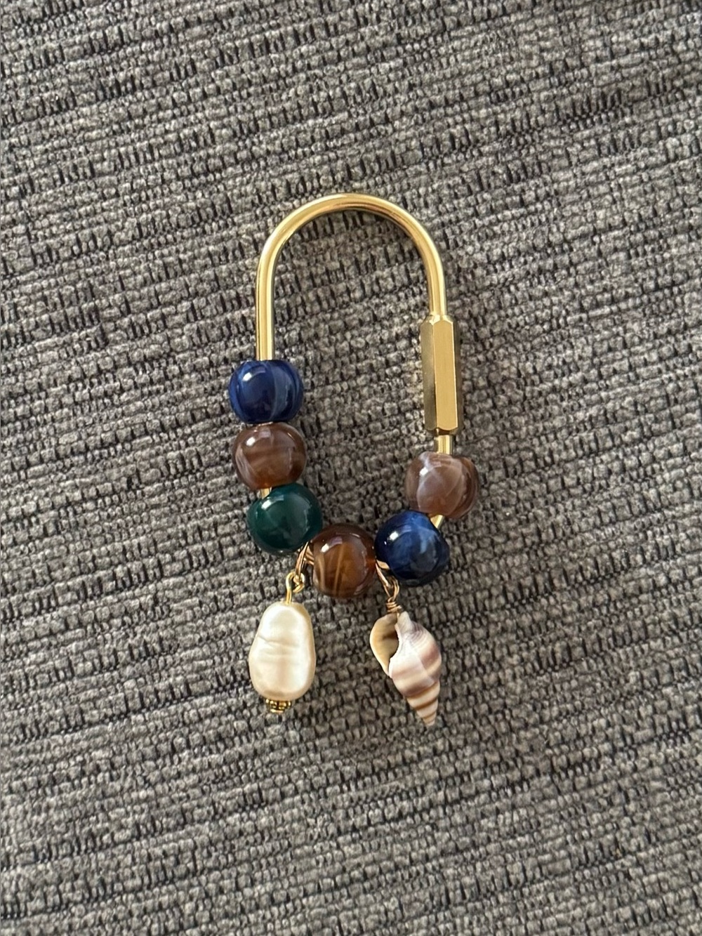 Viral Carabiner Beaded Bag Charm Keychain with real Seashell & Faux Pearl
